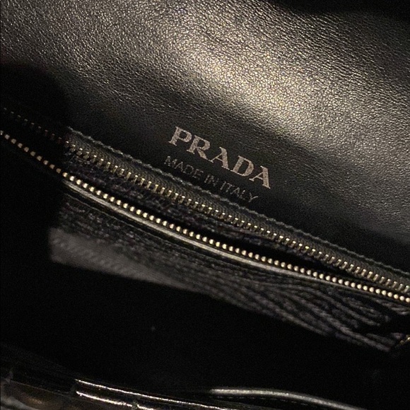 Prada bag - Picture 4 of 5